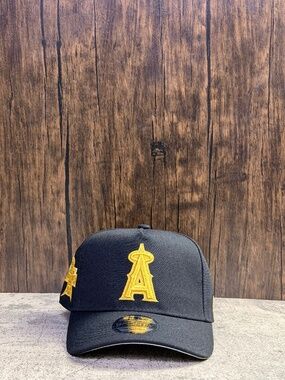 NWT New Era 9FORTY Los Angeles Angels Black Gold Snapback Hat OSFA